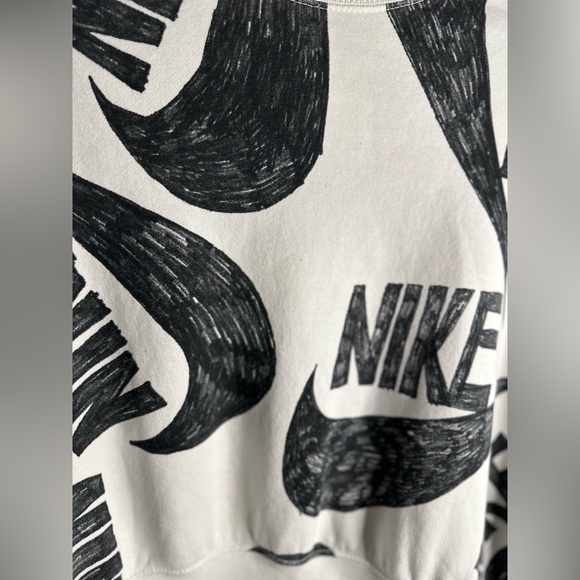 M Nike cropped sweater - Picture 4 of 8
